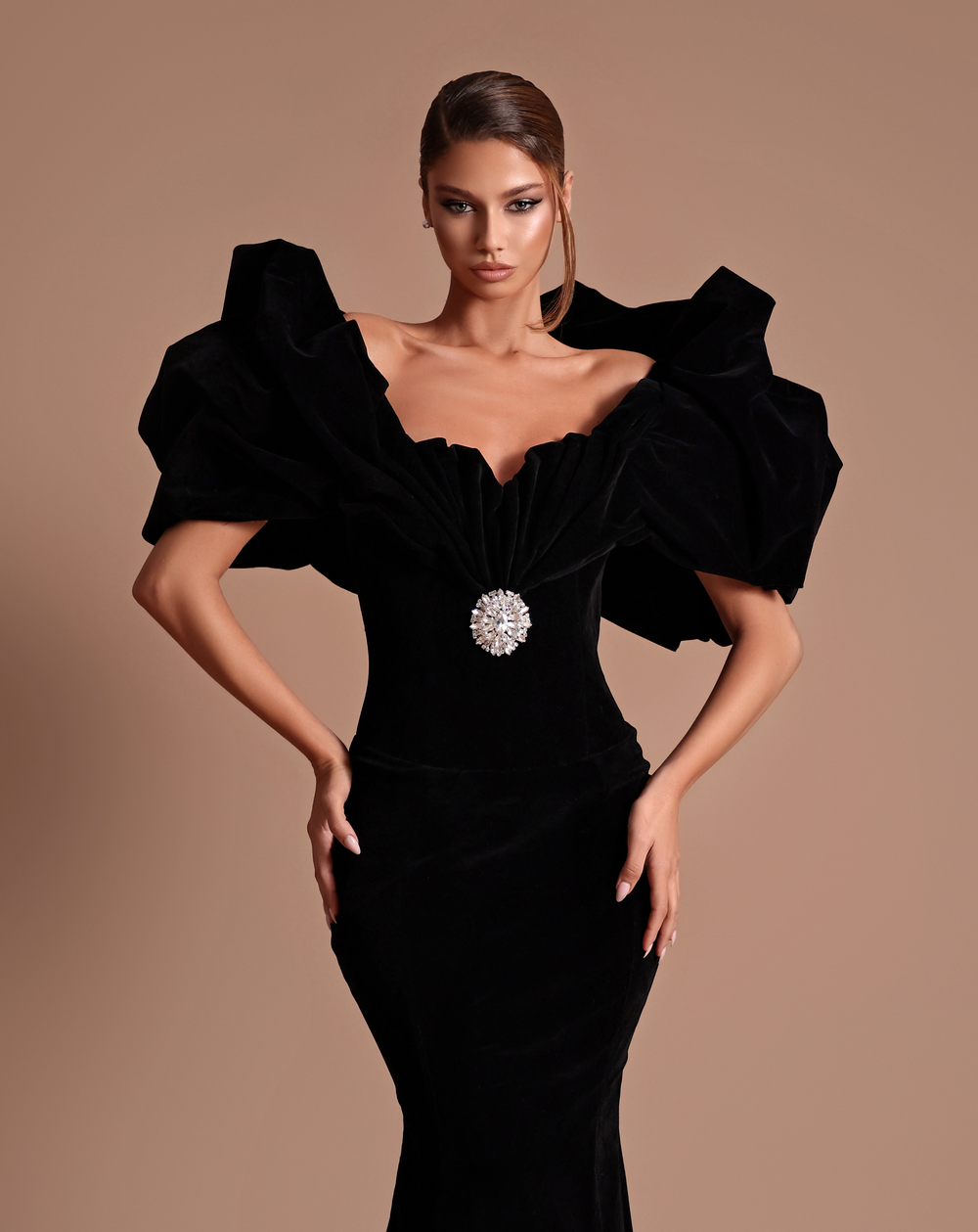 WIDOWS & DIAMONDS — Crystal Noir
