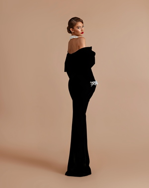 Off the shoulder hourglass gown