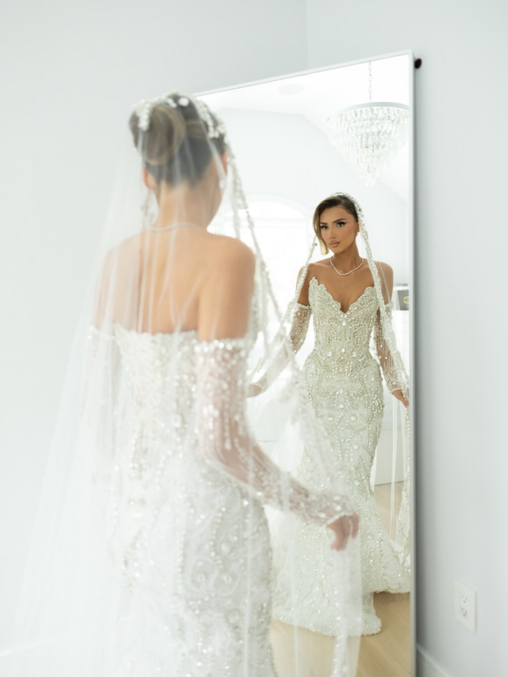Aveline bridal gown by Dodona Avdiu