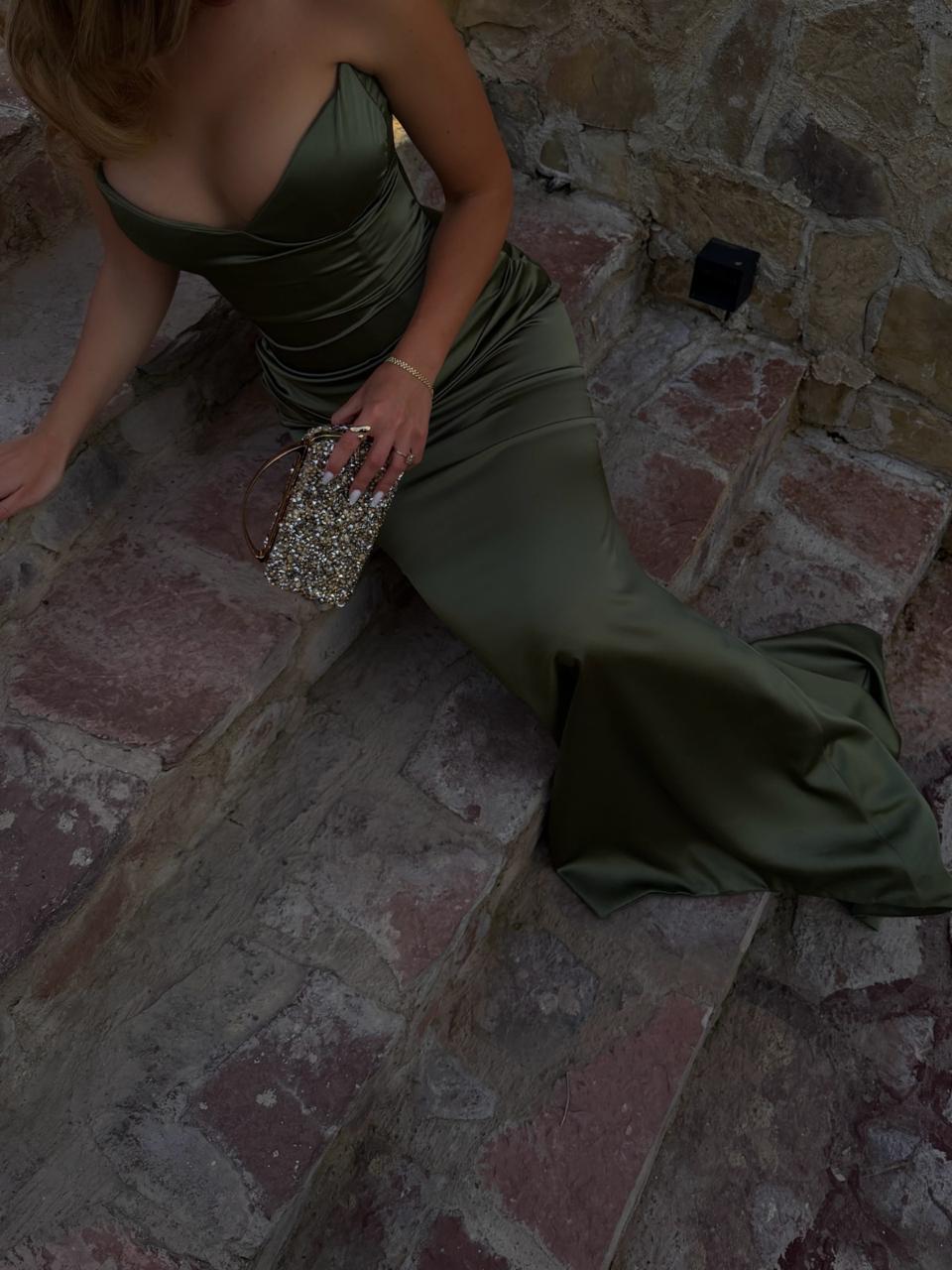 Client wearing Dodona Avdiu