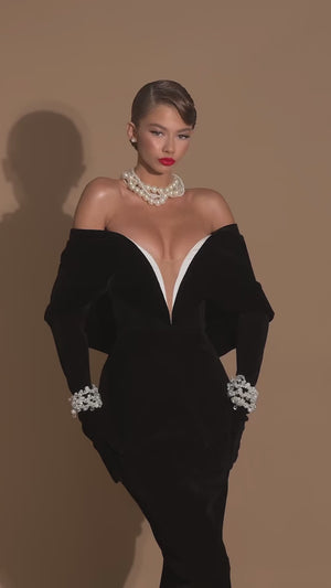 Off the shoulder hourglass gown